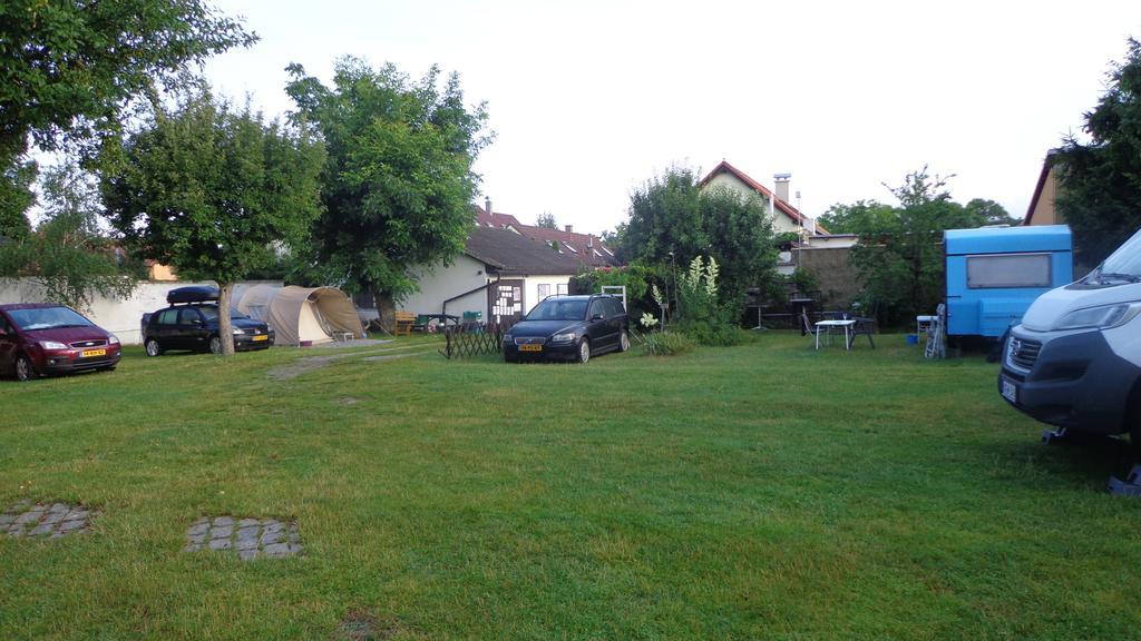Pension Camp Prager Екстериор снимка