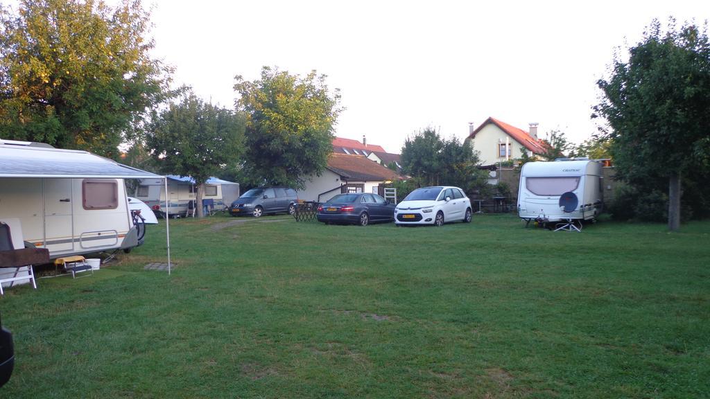 Pension Camp Prager Екстериор снимка